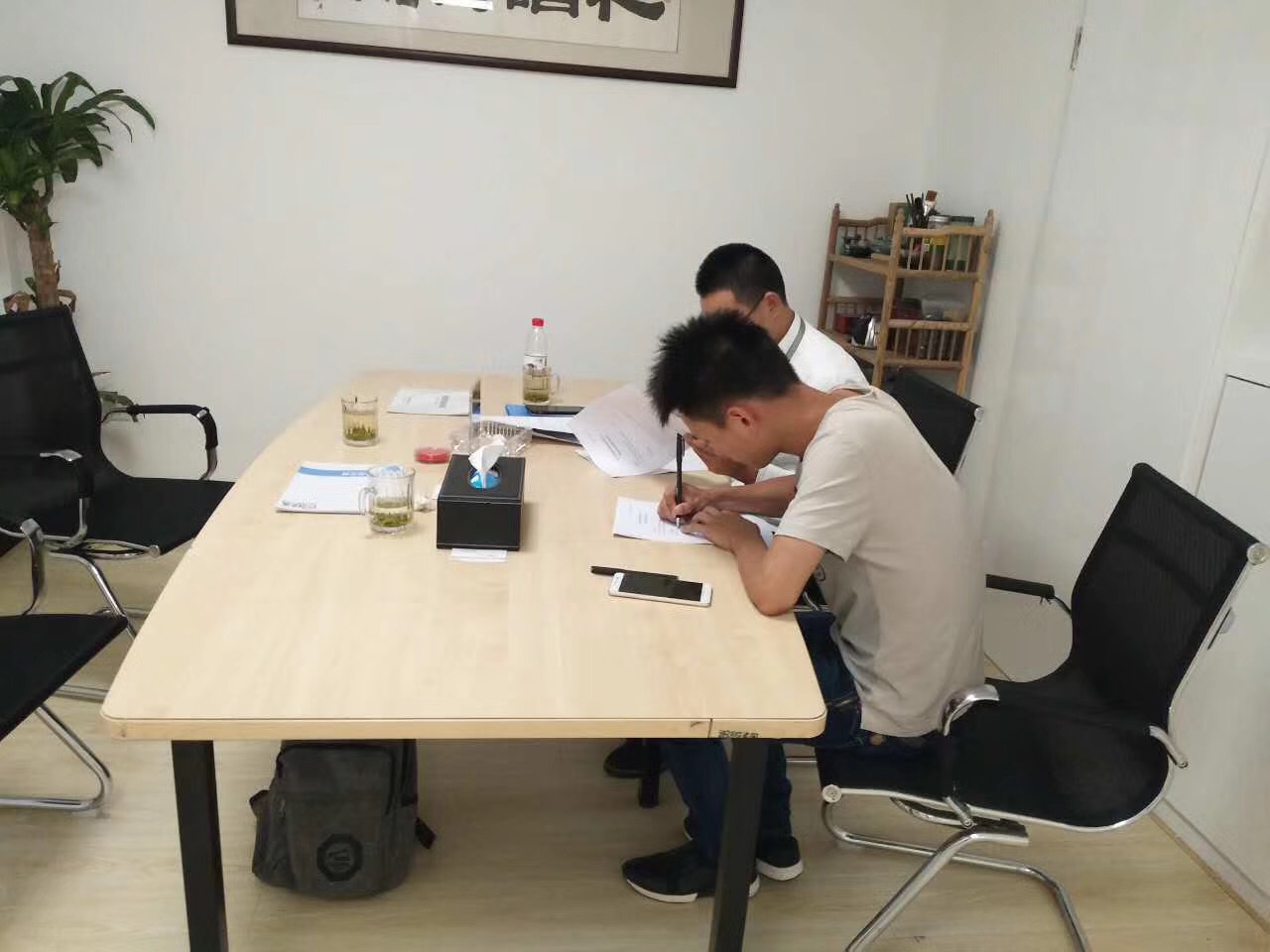 熱烈祝賀李總簽約創(chuàng)綠家杭州市區(qū)級代理！