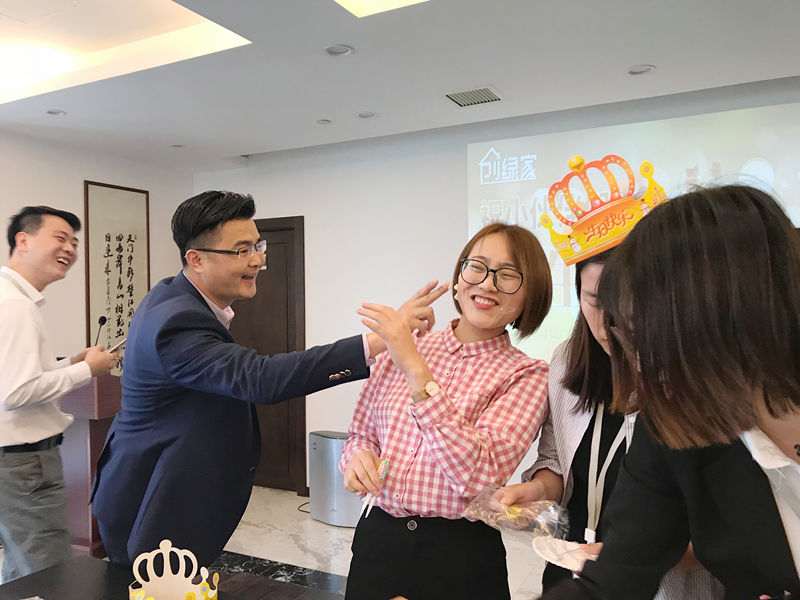 【4月生日會】業(yè)務很硬核，而我們只是甜美小公舉