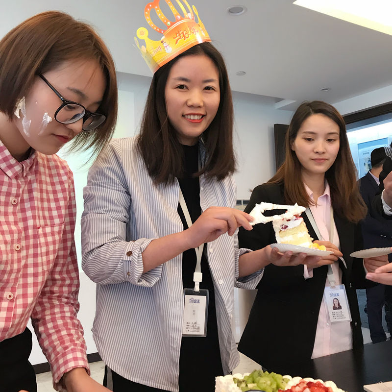 【4月生日會】業(yè)務很硬核，而我們只是甜美小公舉