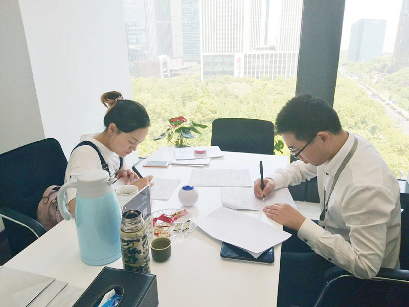 熱烈祝賀陳總簽約創(chuàng)綠家浙江省縣級(jí)市代理！