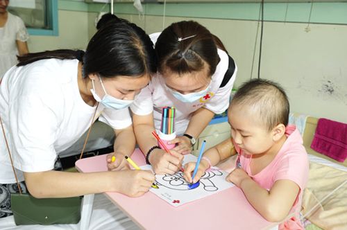 室內(nèi)甲醛超標(biāo)怎么辦？為了快樂(lè)暑假，父母必須這么做！