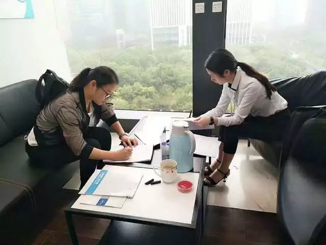 熱烈祝賀杜總簽約創(chuàng)綠家除甲醛加盟代理！