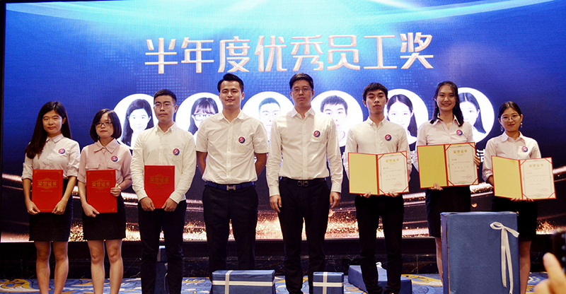 創(chuàng)綠家環(huán)保2018年中工作會議暨5周年慶典圓滿結束！