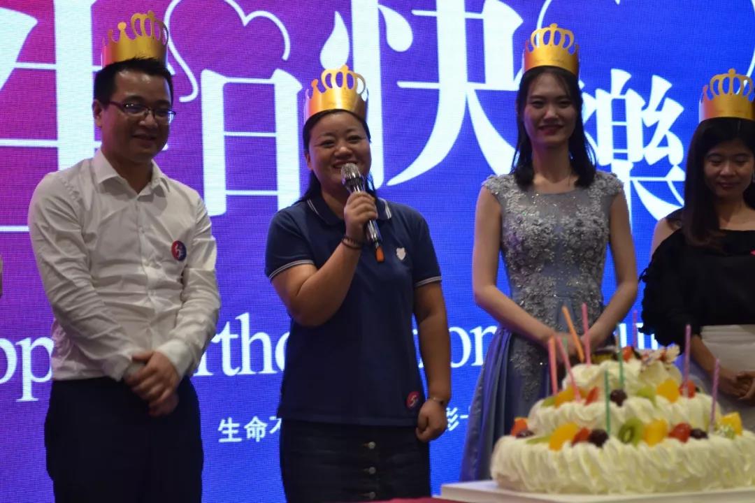 創(chuàng)綠家環(huán)保2018年中工作會議暨5周年慶典圓滿結束！