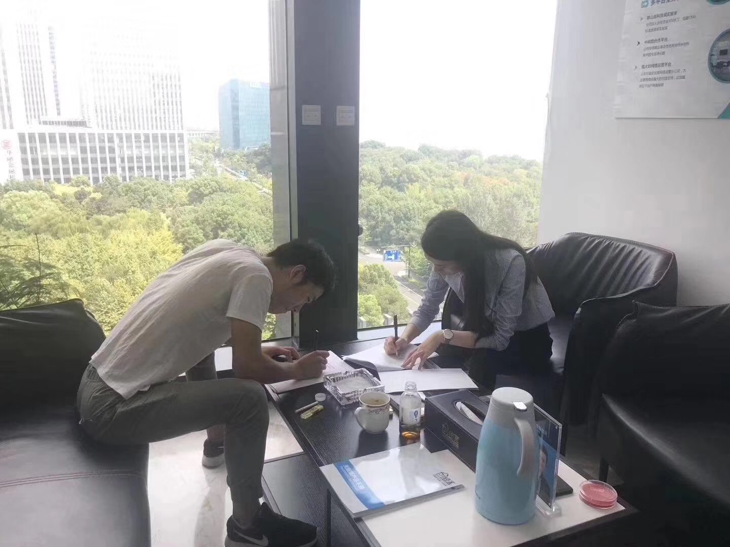 熱烈祝賀苗總簽約創(chuàng)綠家河南省市級(jí)代理！