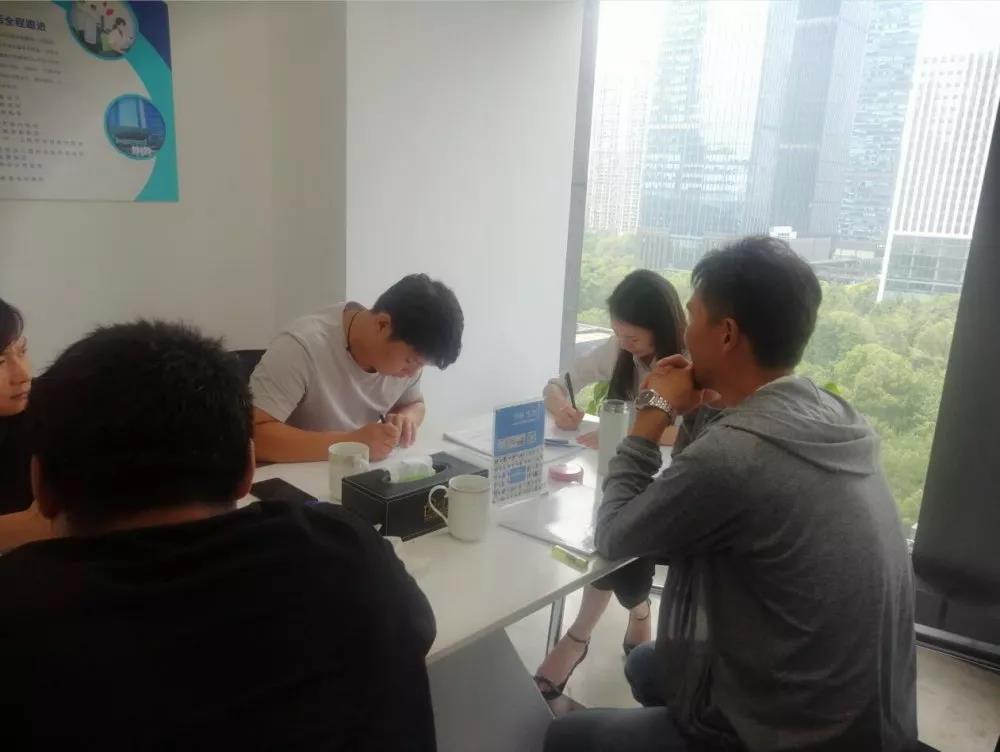 熱烈祝賀張總、宋總、溫總簽約創(chuàng)綠家河南省鄭州市區(qū)級代理！