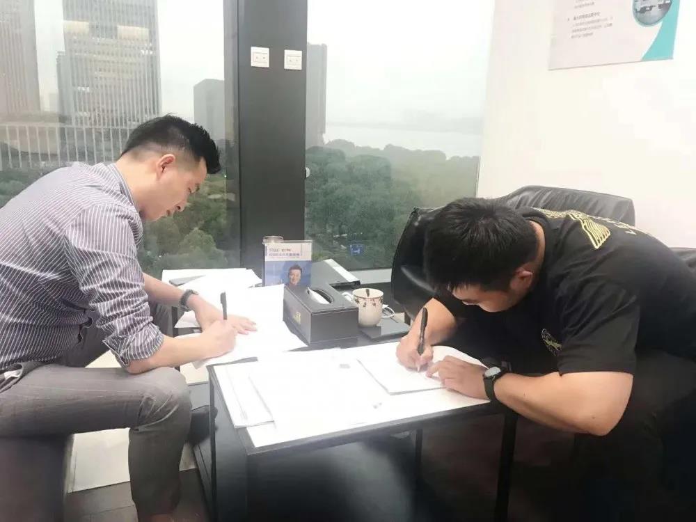 熱烈祝賀徐總簽約創(chuàng)綠家河南省鄭州市區(qū)級(jí)代理！