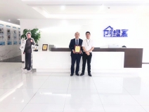 熱烈祝賀尚總、鄧總夫婦簽約創(chuàng)綠家四川省市級(jí)代理！