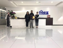 熱烈祝賀斯總夫婦簽約創(chuàng)綠家上海市區(qū)級(jí)代理！
