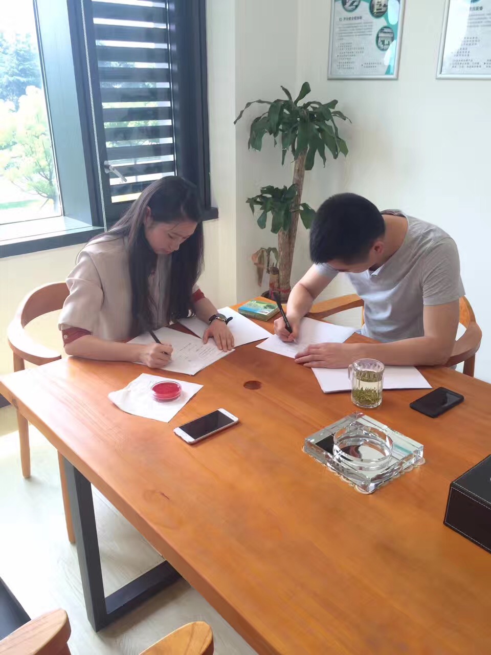 熱烈祝賀商丘曹總簽約創(chuàng)綠家！