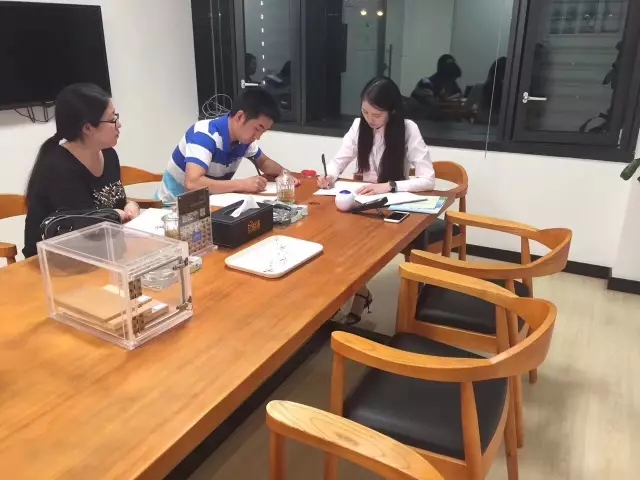 熱烈祝賀南昌經(jīng)濟(jì)開發(fā)區(qū)徐總、聶總夫婦簽約創(chuàng)綠家！